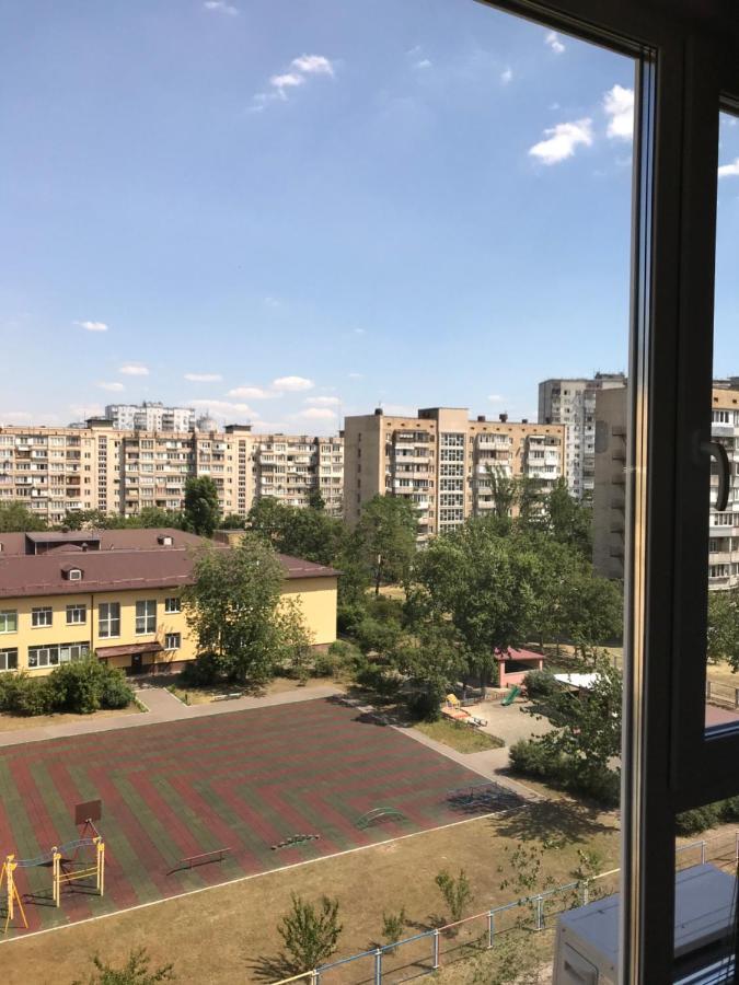 Apartment Metro Minska Киев Экстерьер фото