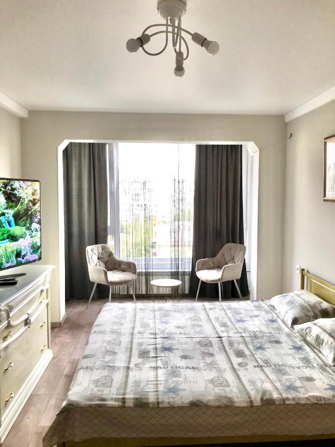 Apartment Metro Minska Киев Экстерьер фото